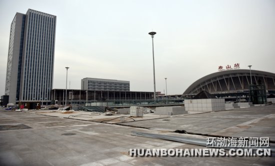 ��ɽ��վ���㳡��԰�ῪĻǰͶ��ʹ��