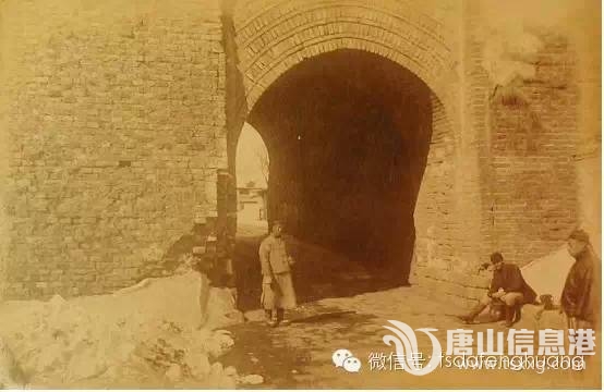 b012a801bab7fbdd3ef42ba09df5916a.jpg