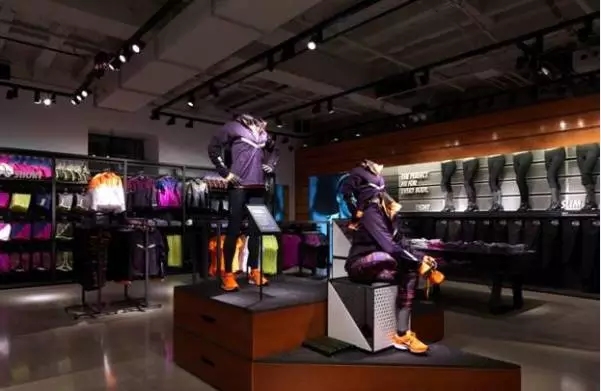 ���ˡ�������˹��פ��ɽ