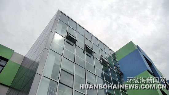 ������ɽѧУ��ɽ�������У��ѧ����ͼ��