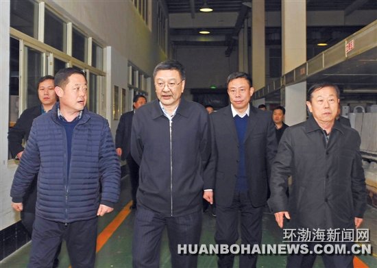 �����������Ͼʹ����ƶ�ʵ�徭�÷�չ���е���(ͼ)