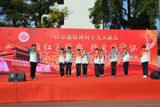 ��ɽ������ʮ�о���ѧ����չ�չ��(��ͼ)