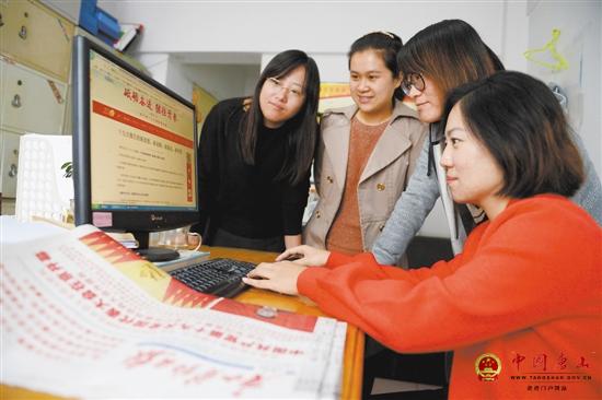 ���и���ɲ�Ⱥ�����鵳��ʮ�Ŵ󱨸�