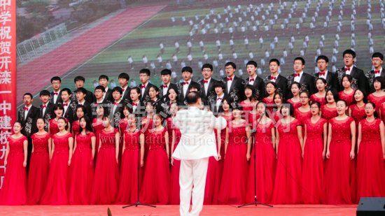 ��ɽ����һ��ϲӭ��У90����