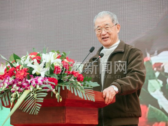 ��ɽ����һ��ϲӭ��У90����