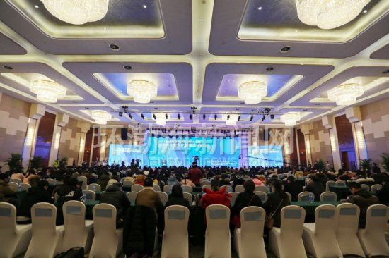 2017��ɽ������Ʒ������ƴ�����Ļ 3����Ʒ��һ�Ƚ�