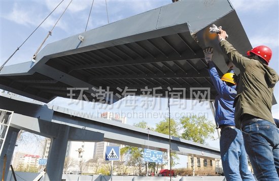 ��ɽ:���µ��������������������