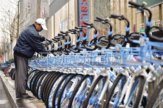 12������������������ɽ����ɫ���У���ͼ��